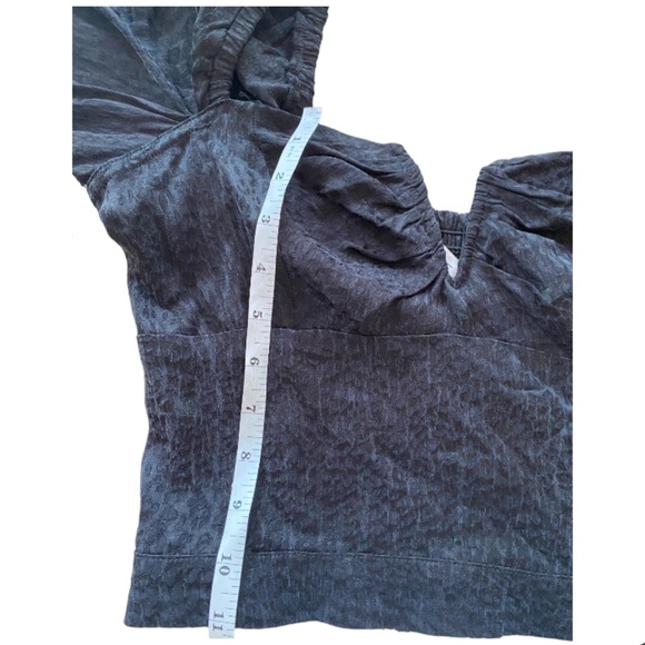 ElleJay Revolve Black Leopard Print Cropped Top Size Large Smocked Back - Picture 9 of 14